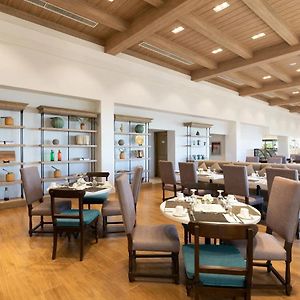 Twin Lakes Hotel